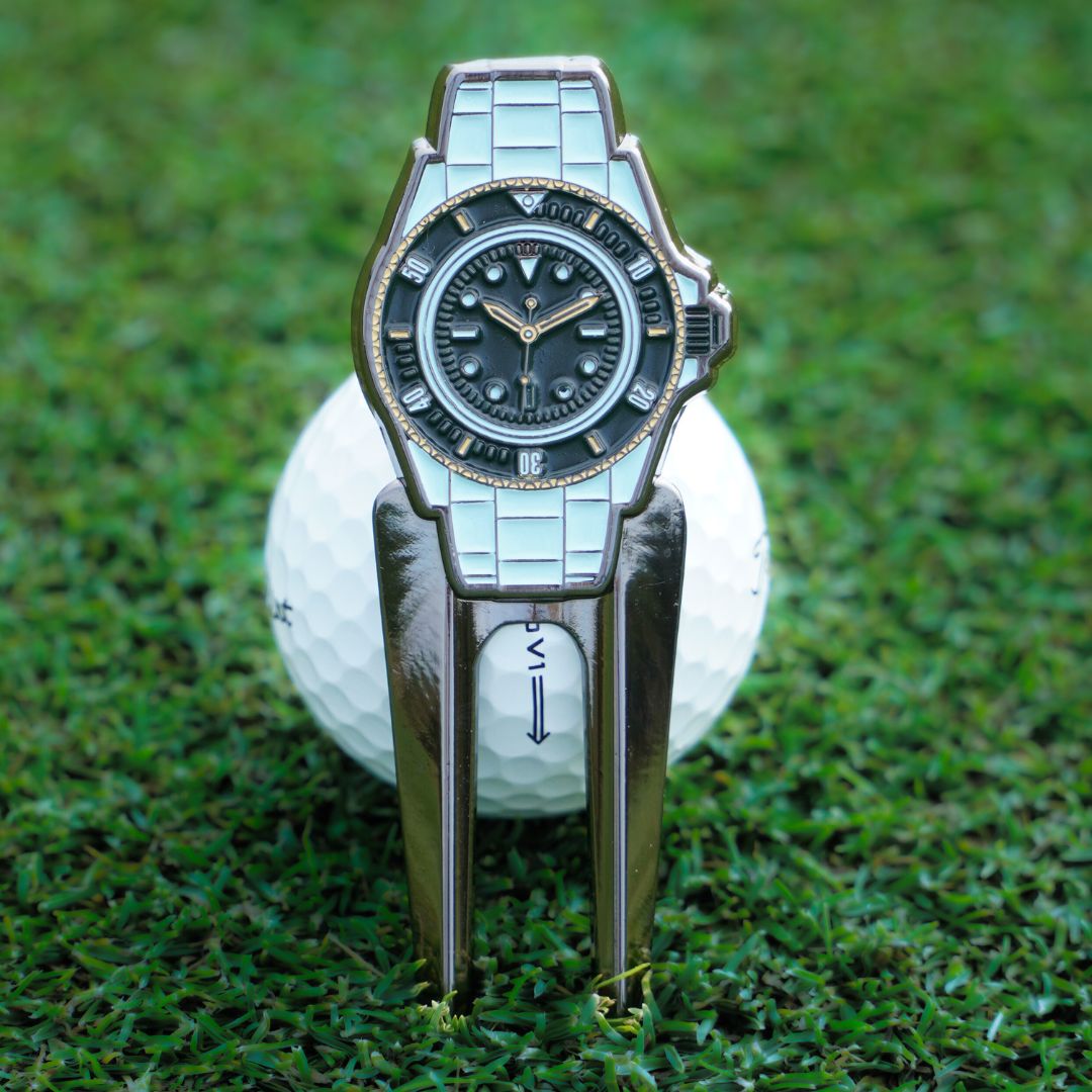 pitch mark repairer for golf with watch design