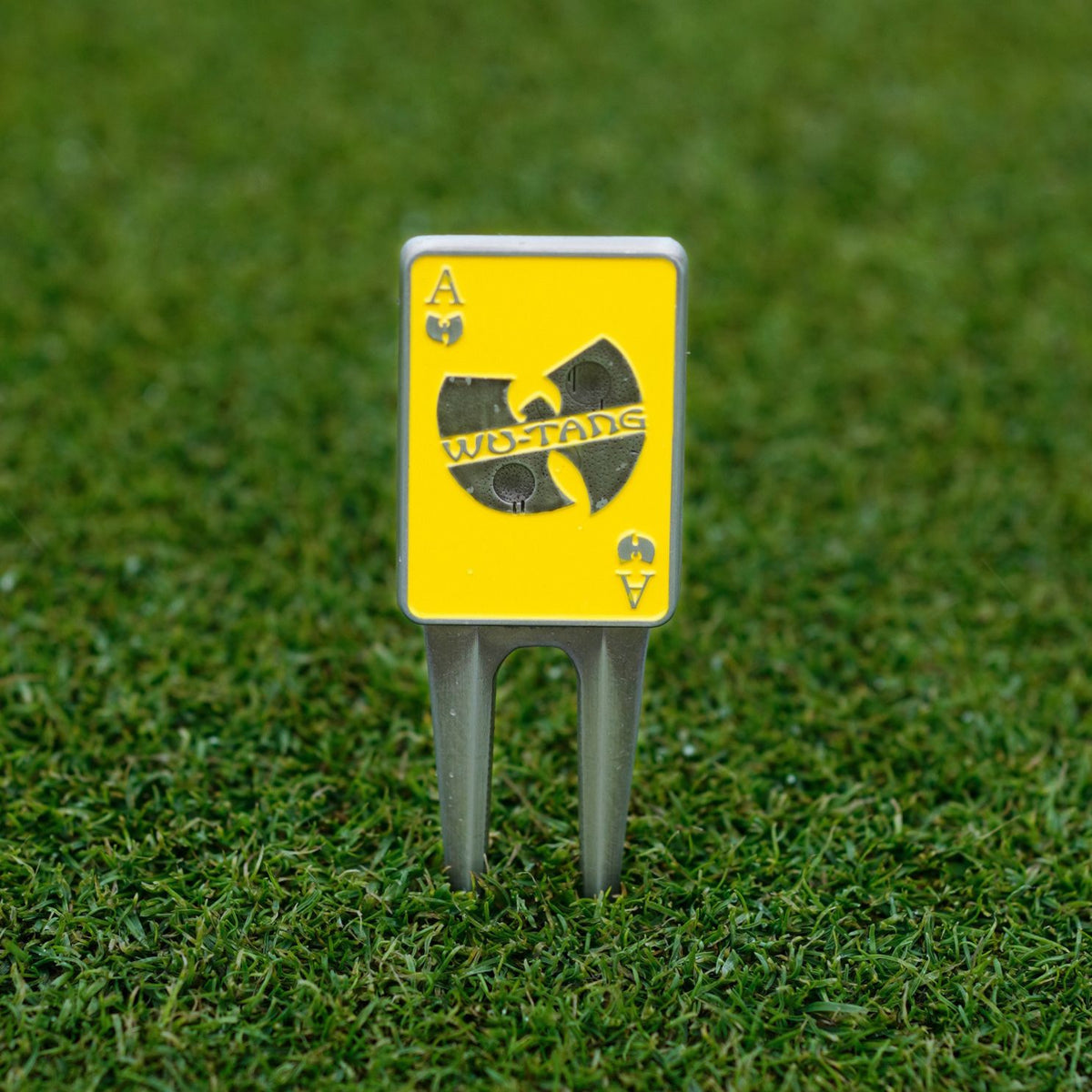 The Clan Ace Divot Tool