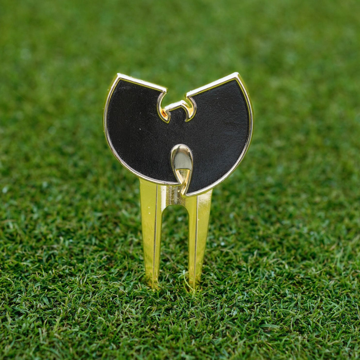 Wu-Tang Divot Tool