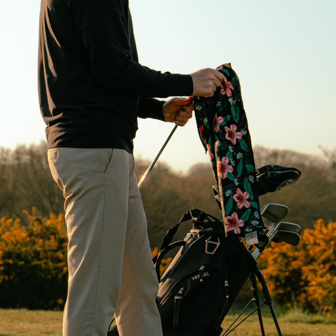 towel cleaning golf club