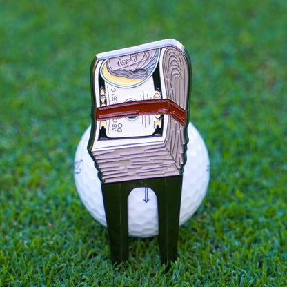 Cash stacks pitch mark repairer