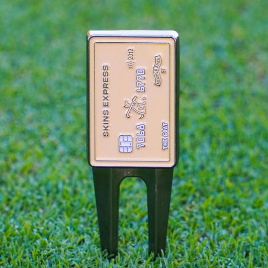 Credit card pitch mark repairer